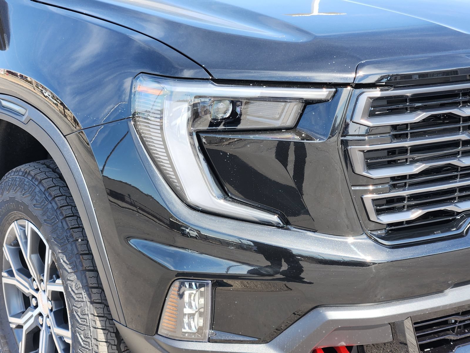 New 2026 GMC Acadia AT4 w/ Luxury Package AWD/4WD image 10