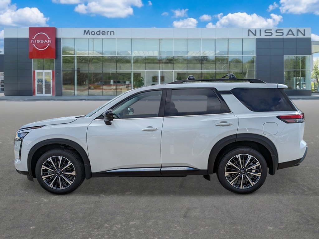 New 2026 Nissan Pathfinder Platinum w/ Cargo Package FWD image 2