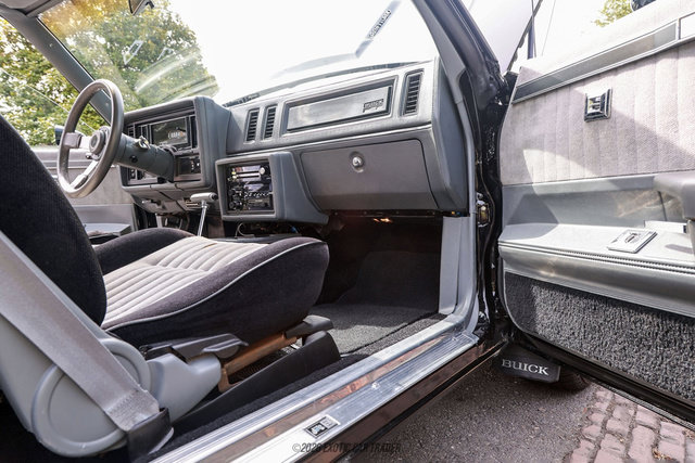 Used 1987 Buick Regal Coupe RWD image 28