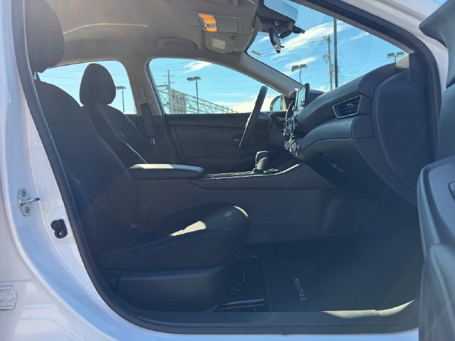 Used 2025 Nissan Sentra S FWD image 30