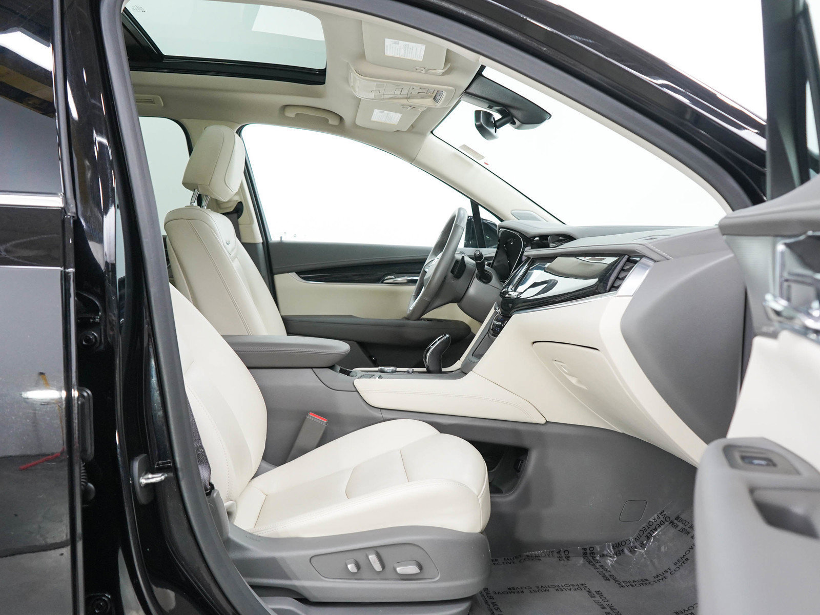 Used 2022 Cadillac XT6 Premium Luxury AWD/4WD image 11