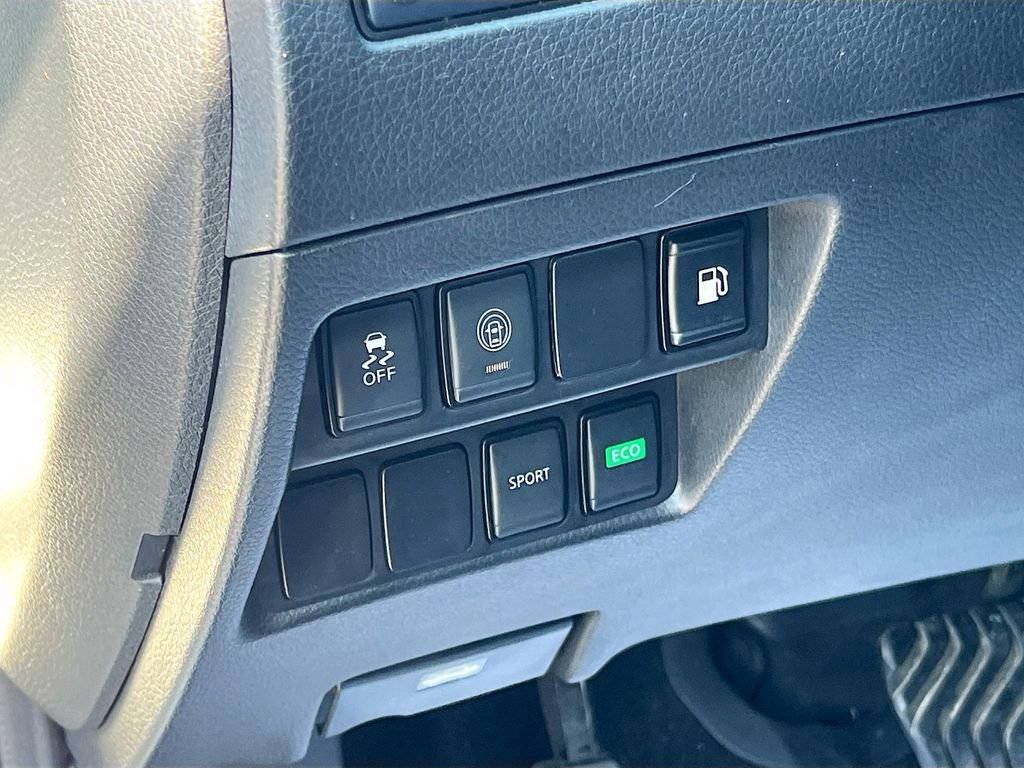 Used 2020 Nissan Rogue S image 10