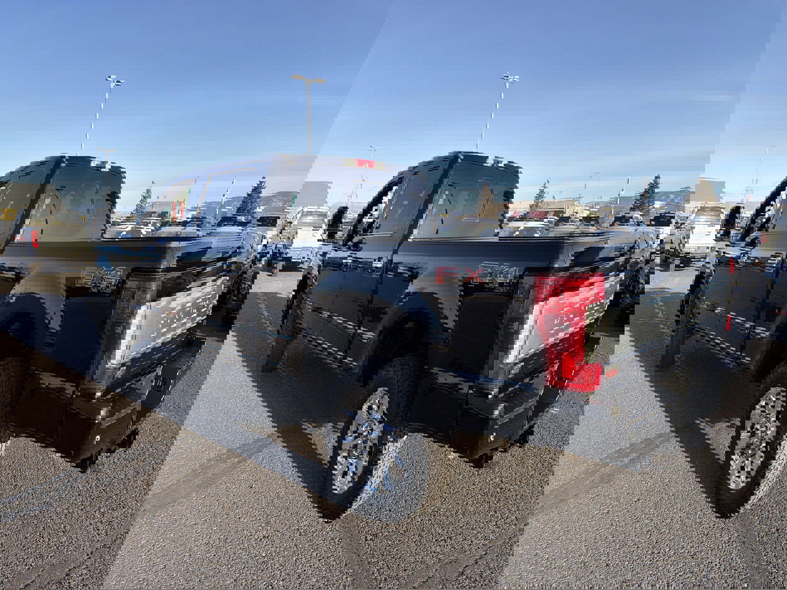 Used 2017 Ford F350 Platinum w/ Platinum Ultimate Package image 7