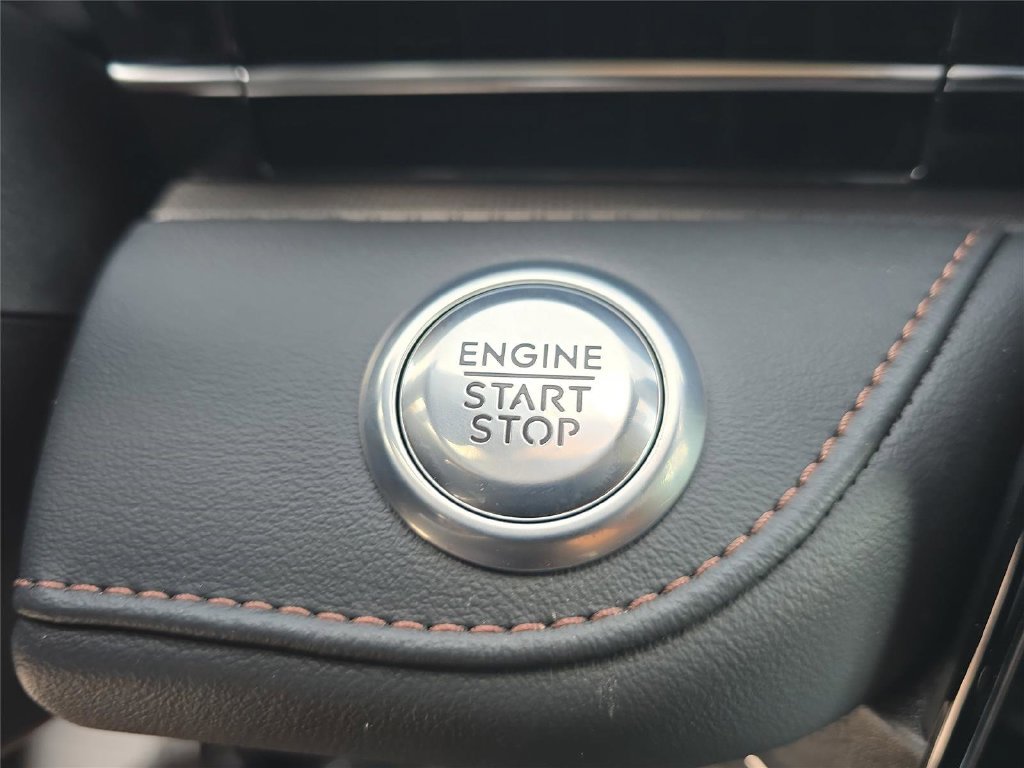 New 2026 Lincoln Nautilus Premier AWD/4WD image 19