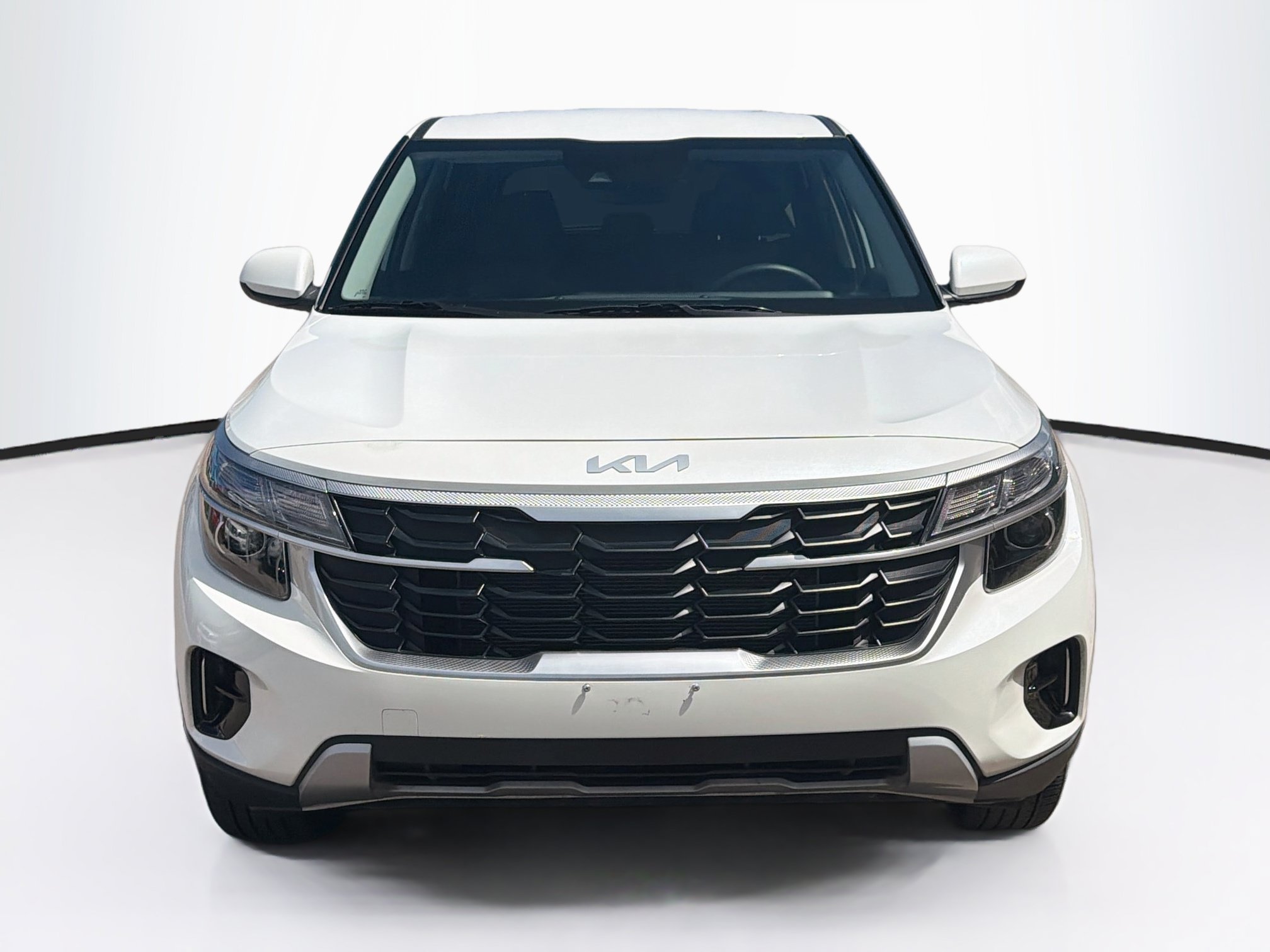 Used 2026 Kia Seltos LX AWD/4WD image 2