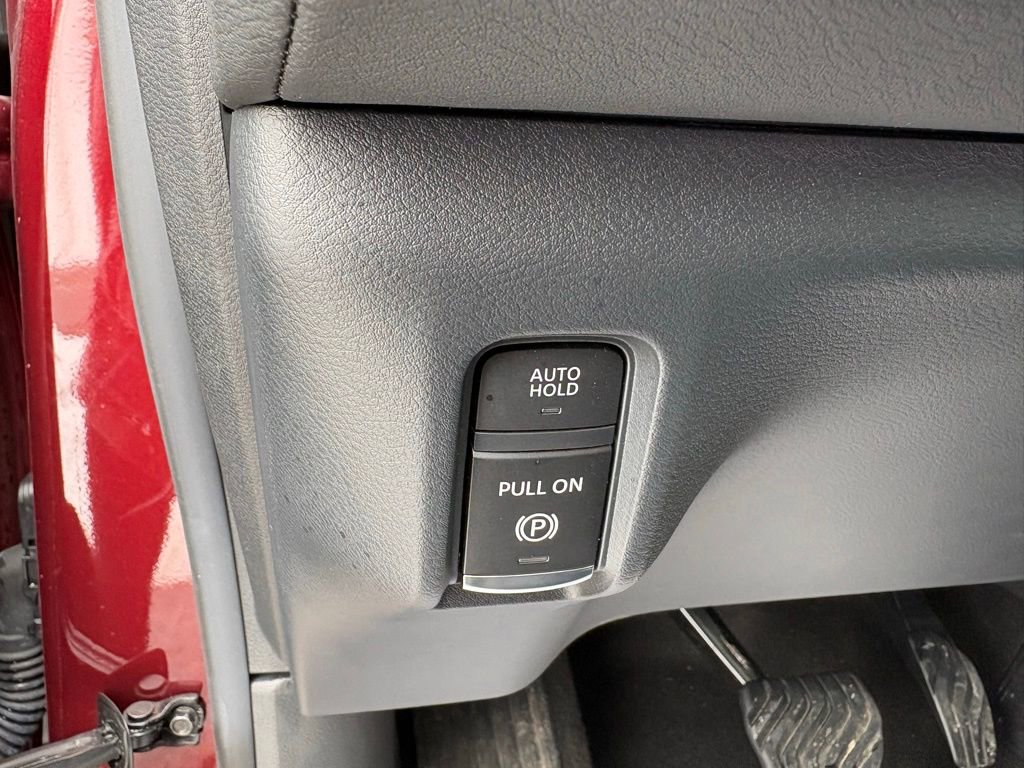 Used 2025 INFINITI QX80 Sensory image 26