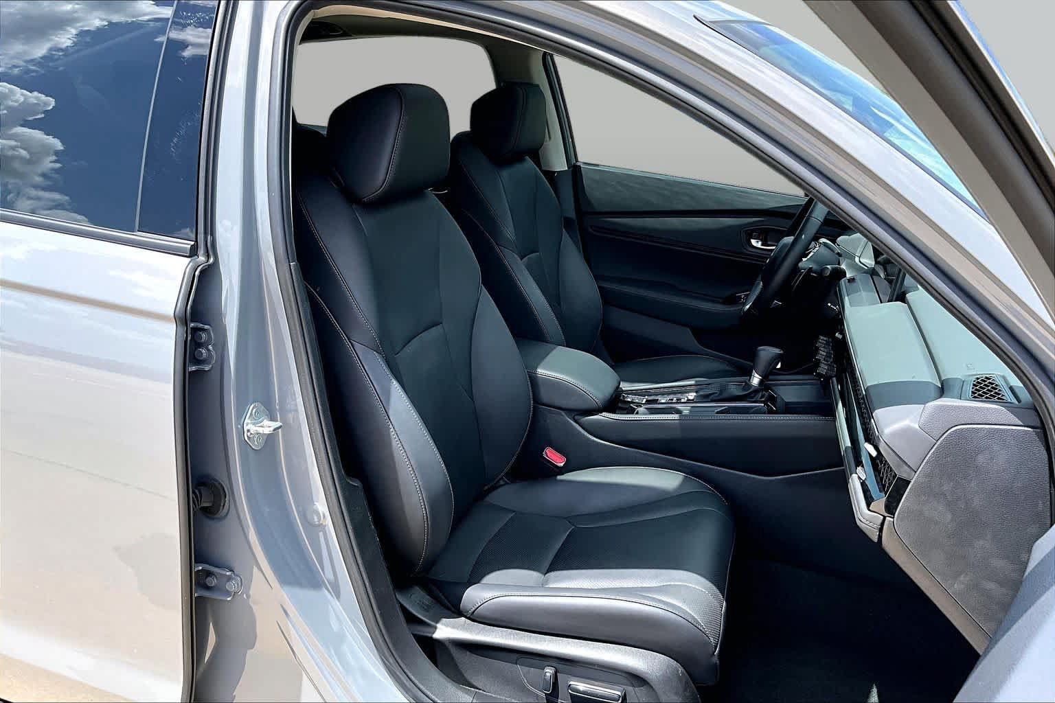 Used 2025 Honda Accord Touring image 9