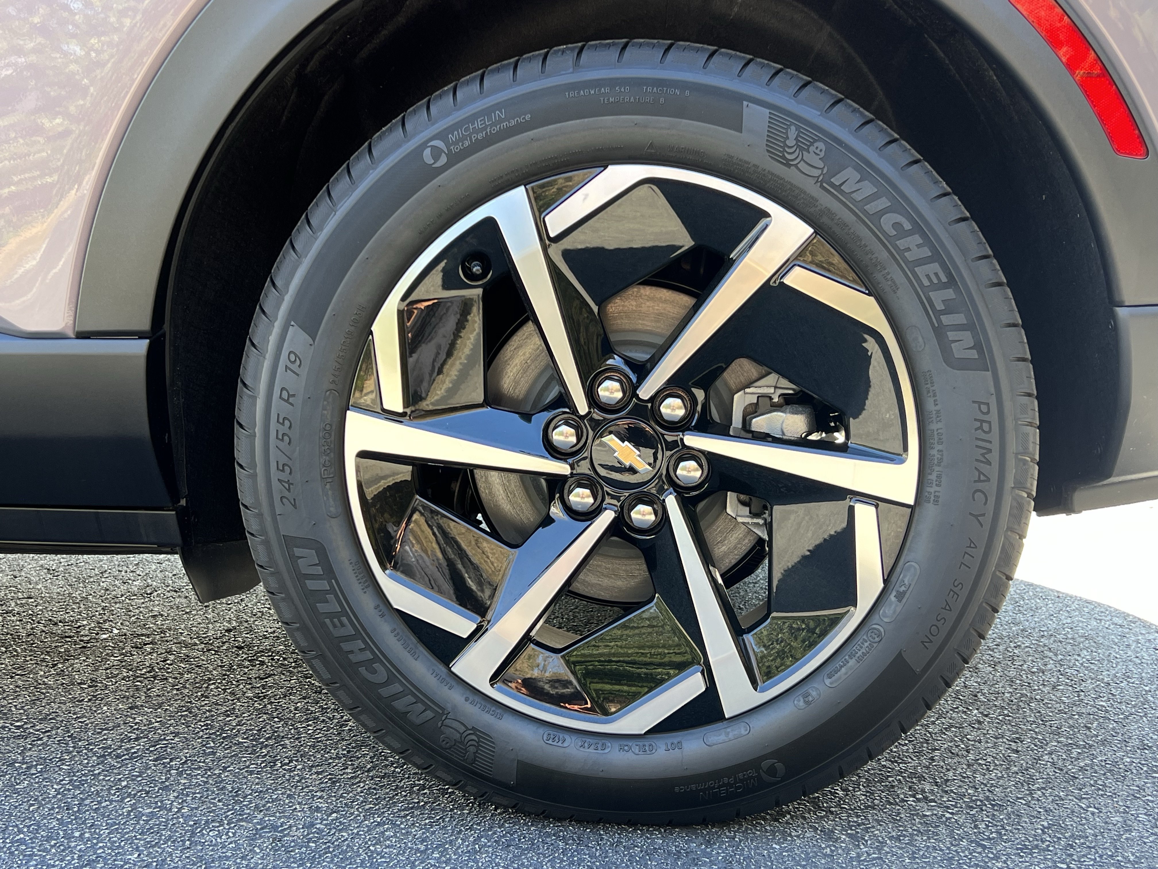New 2026 Chevrolet Equinox EV LT AWD/4WD image 39