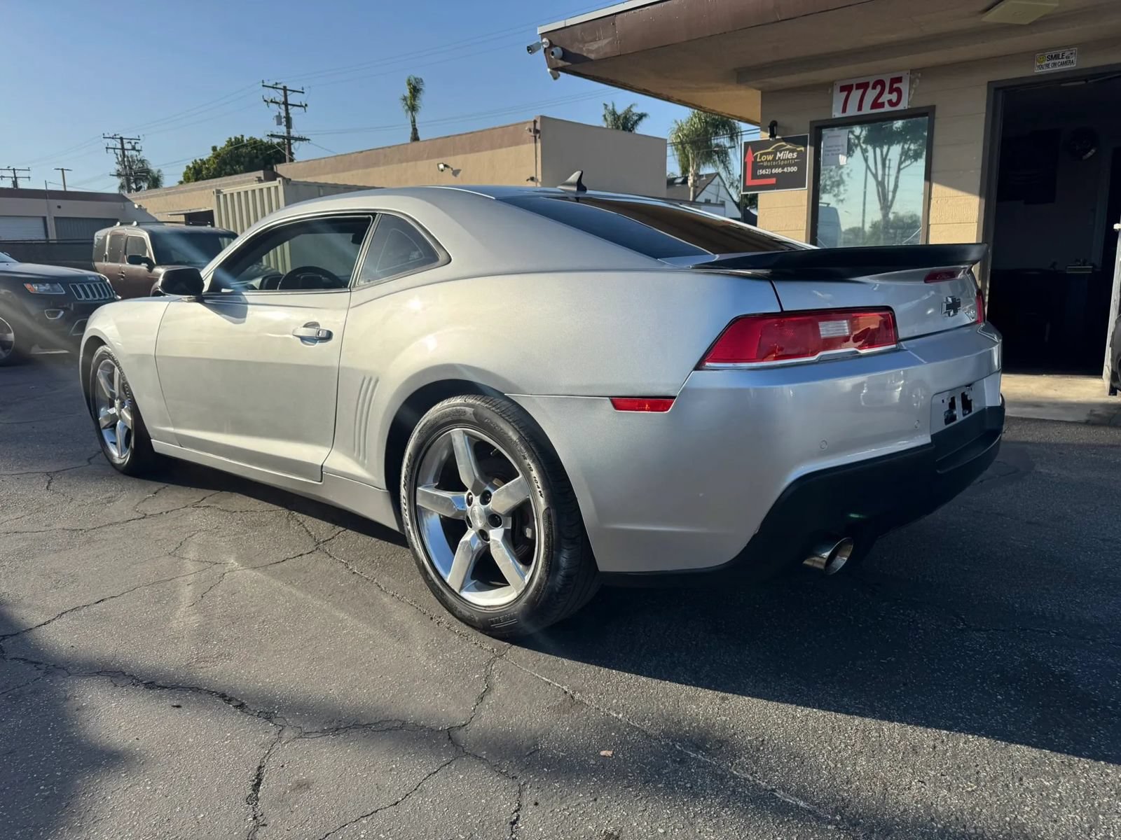 Used 2015 Chevrolet Camaro LT w/ Rear Vision Package RWD image 6