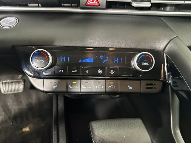 Used 2022 Hyundai Elantra Blue image 23