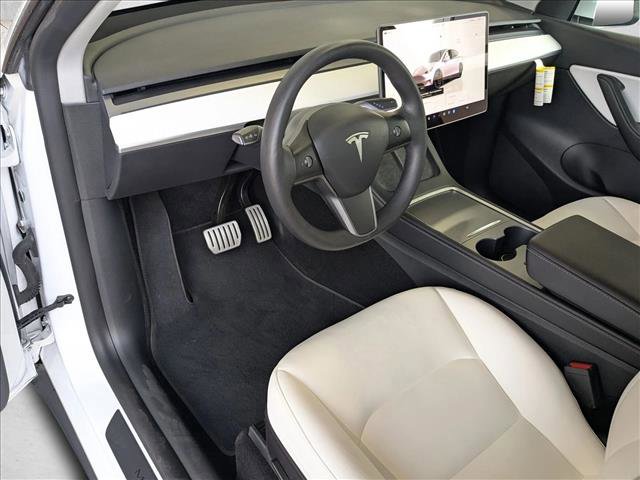 Used 2022 Tesla Model Y Performance image 11