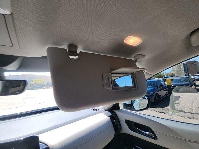 Used 2024 Nissan Pathfinder SL w/ Black Appearance Package image 33