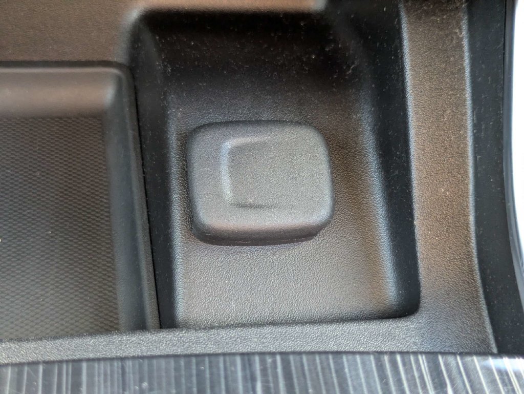 Used 2018 Chevrolet Impala LT FWD image 23