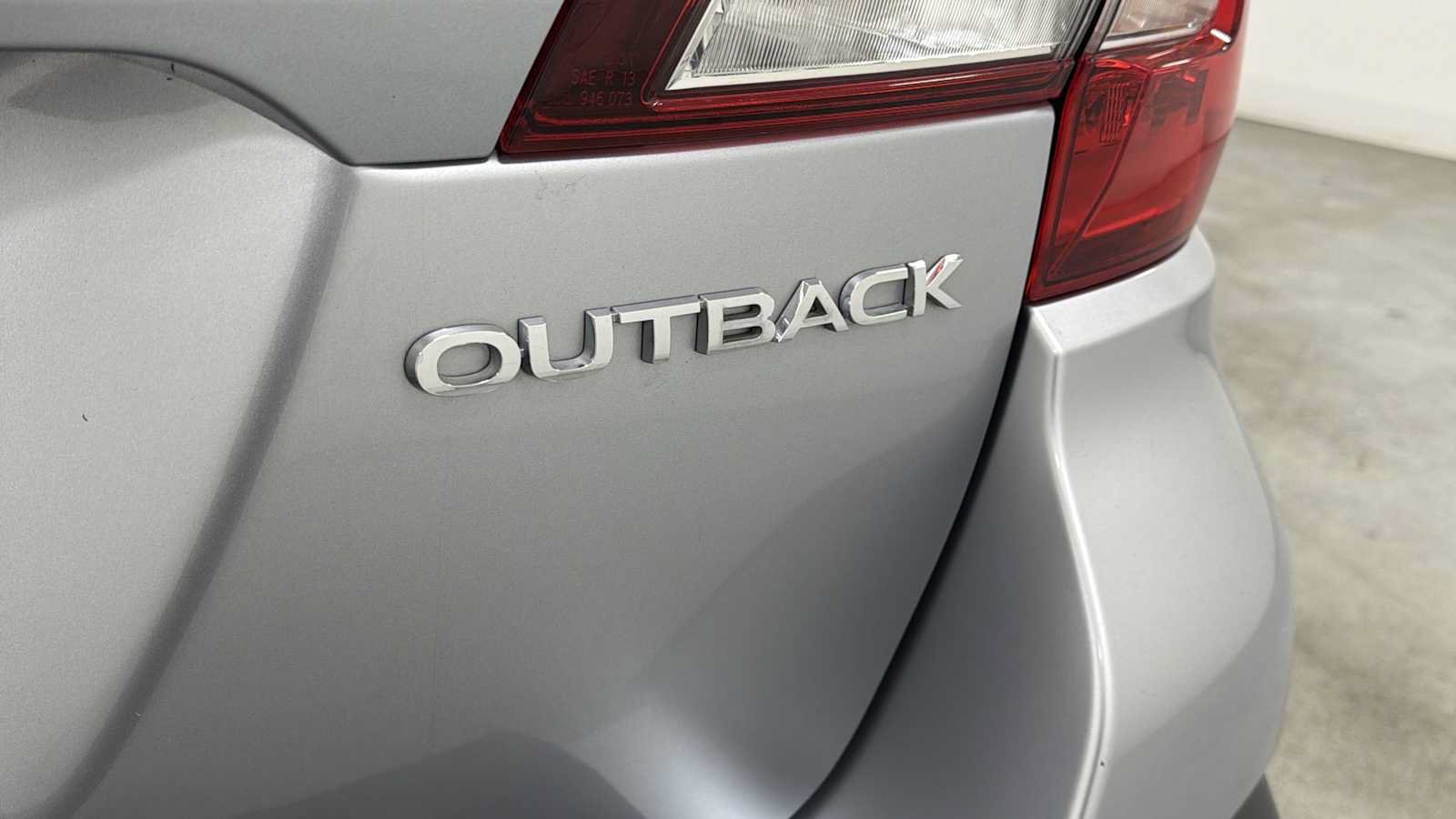 Used 2019 Subaru Outback 2.5i AWD/4WD image 27