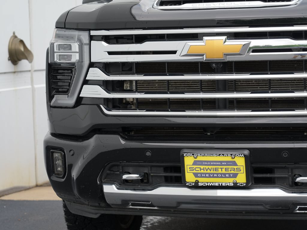 Used 2024 Chevrolet Silverado 3500 High Country w/ High Country Premium Package AWD/4WD image 9