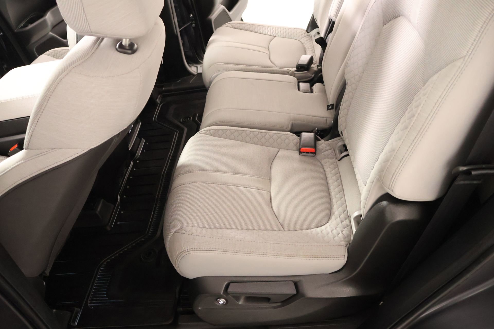 Used 2023 Honda Pilot LX image 11