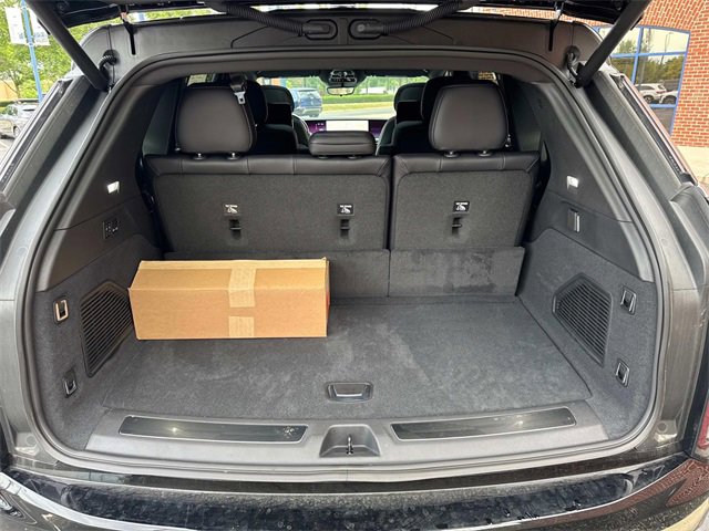 New 2025 Cadillac Escalade IQ Luxury 1 w/ Smart Trailering package image 6