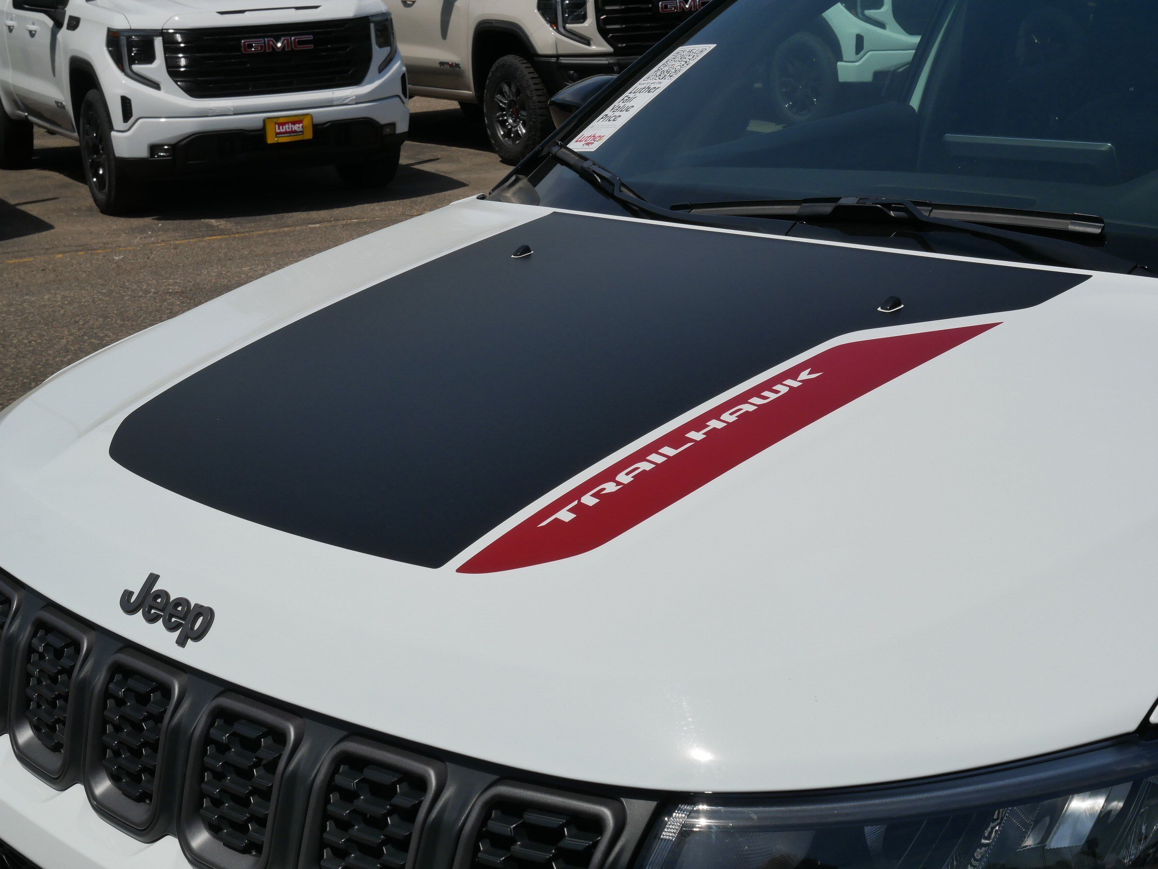 Used 2025 Jeep Compass Trailhawk AWD/4WD image 35