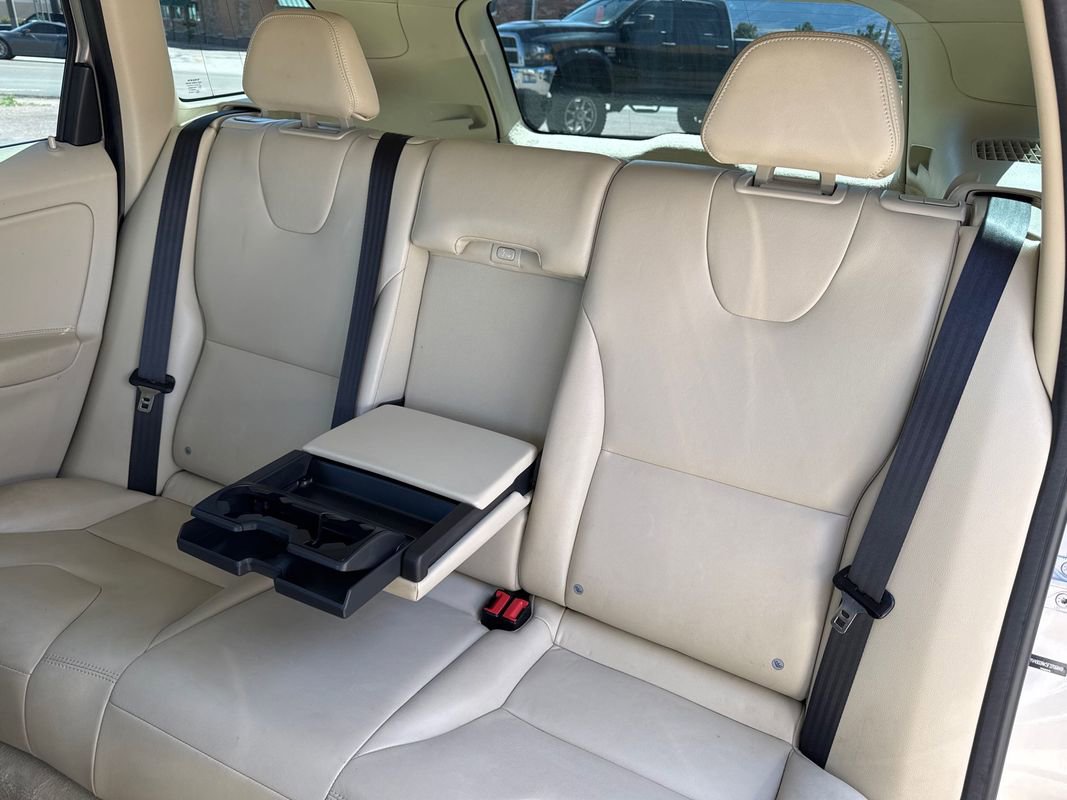 Used 2015 Volvo XC60 T6 w/ Proximity Package image 15