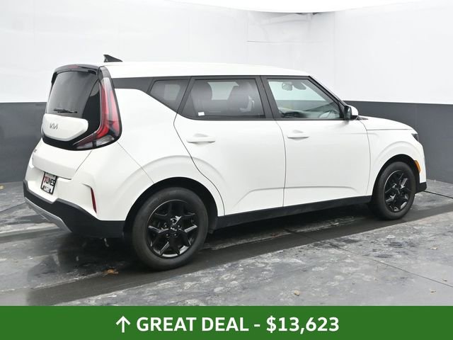 Used 2023 Kia Soul LX w/ Option Group 015 image 12