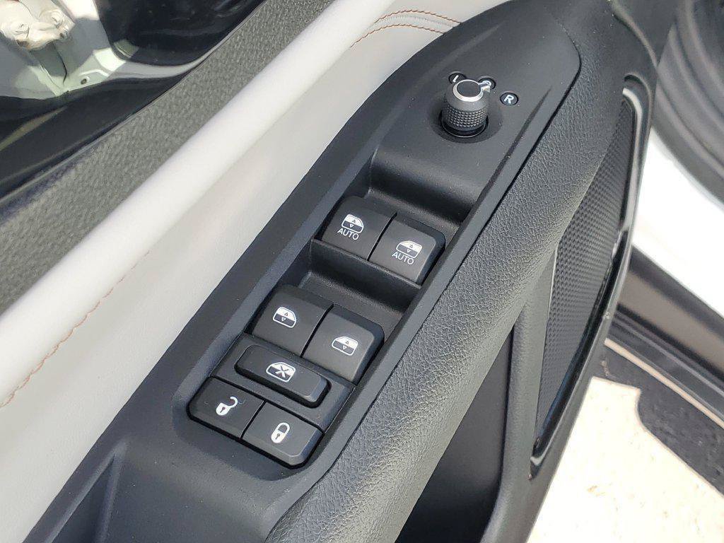 Used 2023 Jeep Compass Limited AWD/4WD image 22