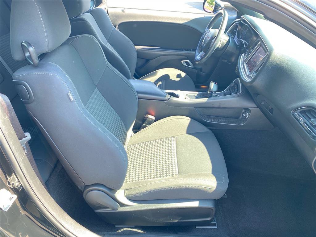 Used 2019 Dodge Challenger R/T w/ Blacktop Package RWD image 25