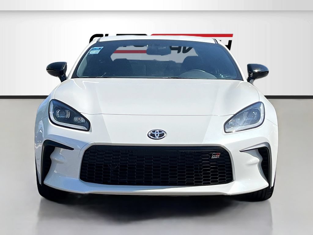 Used 2023 Toyota GR86 w/ ALL Weather Mat Package (TMS) RWD image 2