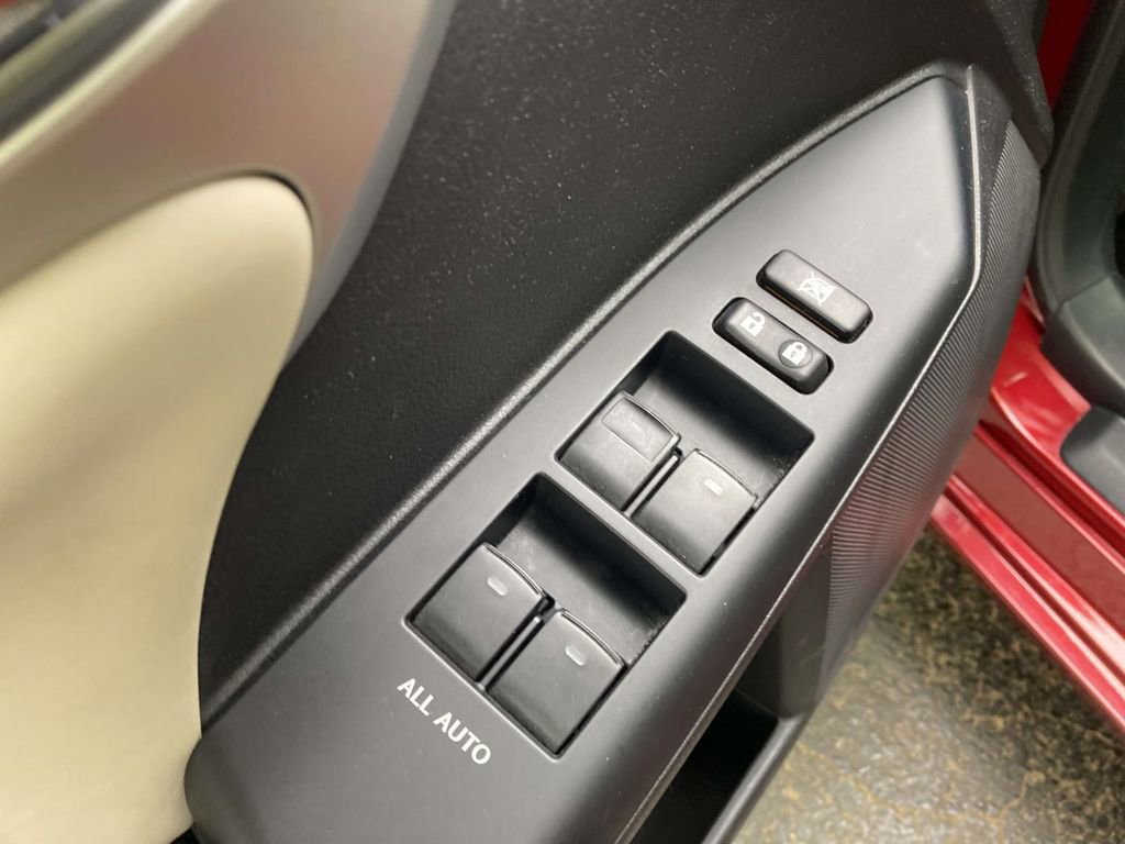 Used 2013 Lexus CT 200h w/ Premium Pkg w/Navigation image 11