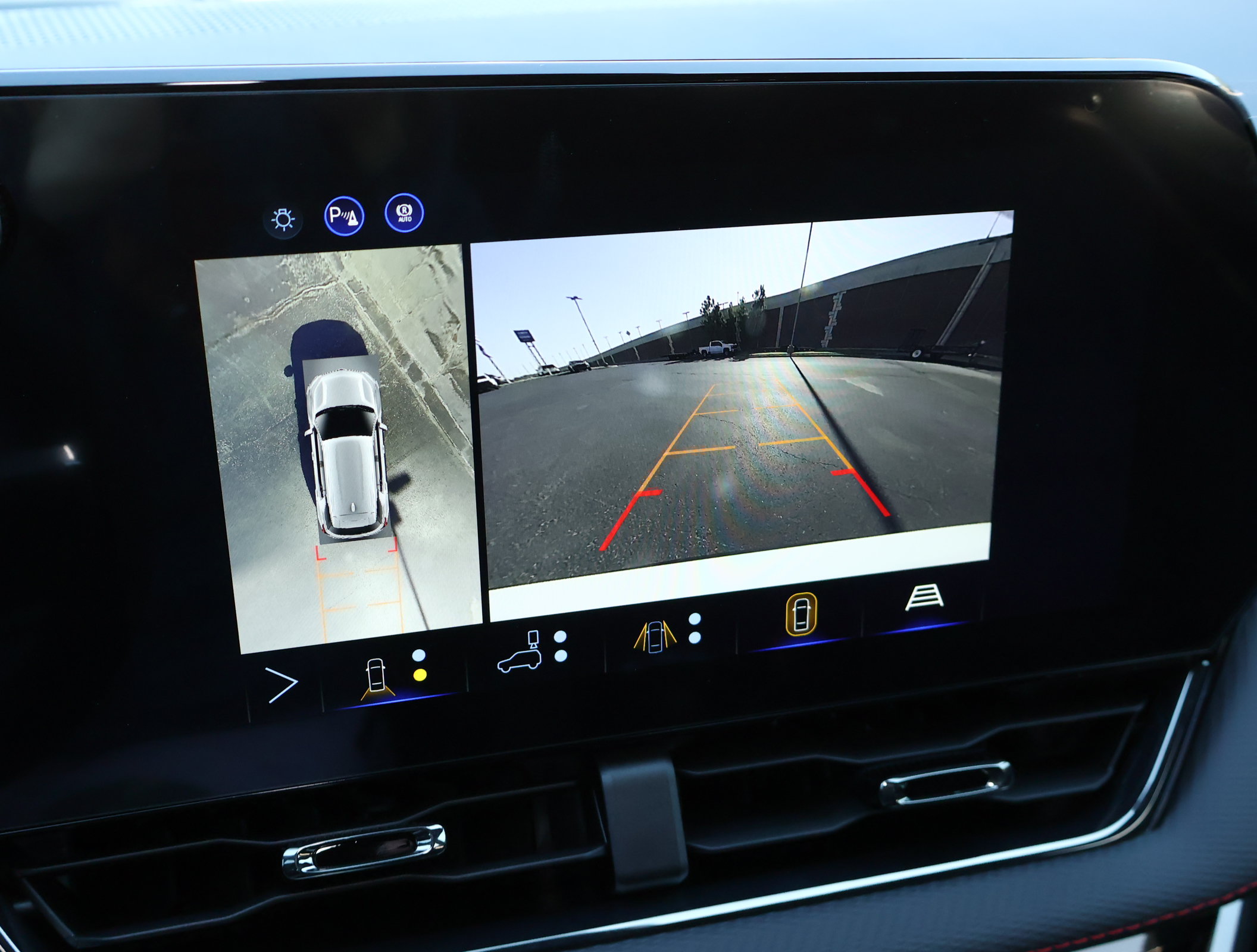 New 2027 Chevrolet Equinox RS w/ Safety and Technology Package FWD image 21
