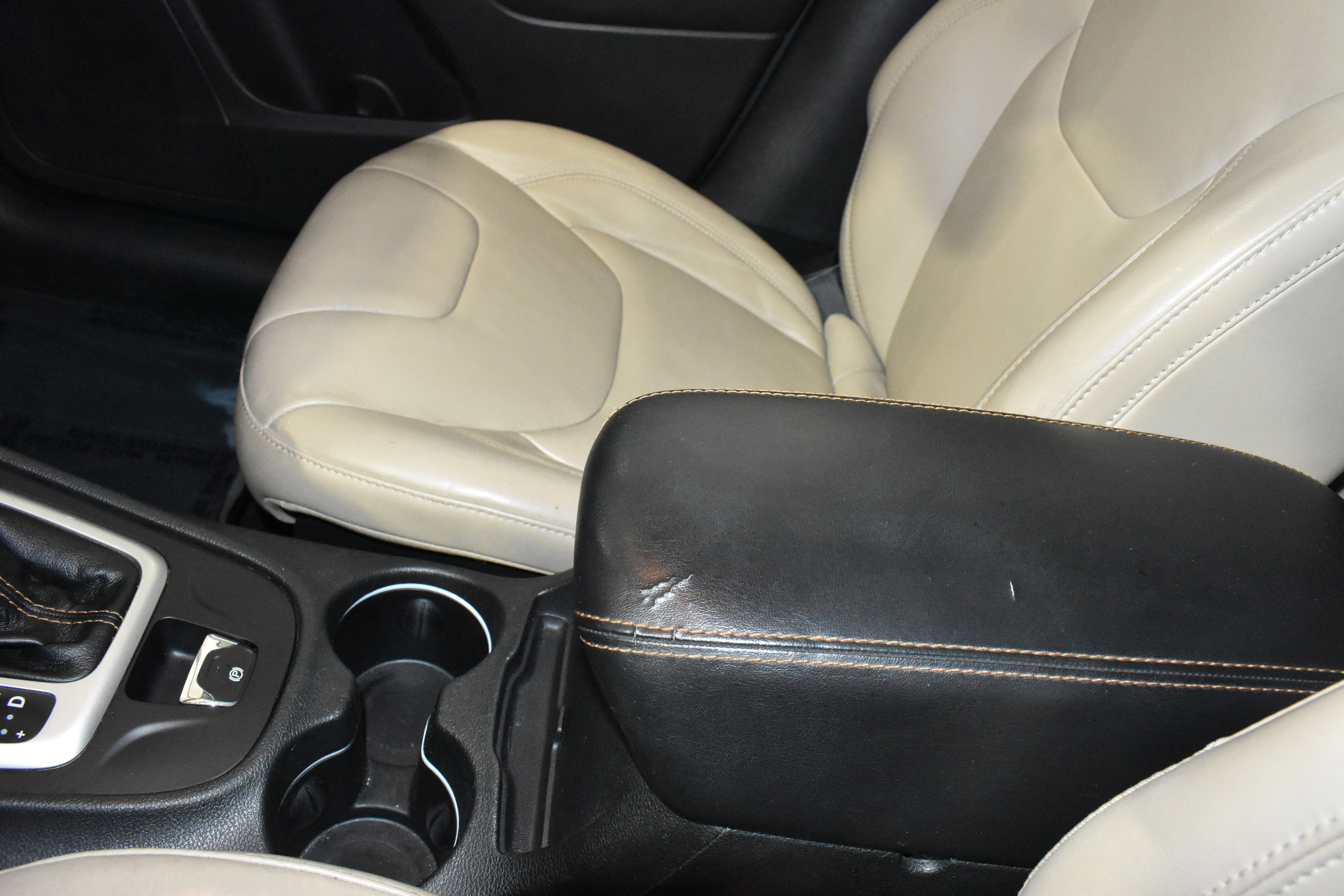 Used 2015 Jeep Cherokee Limited image 23