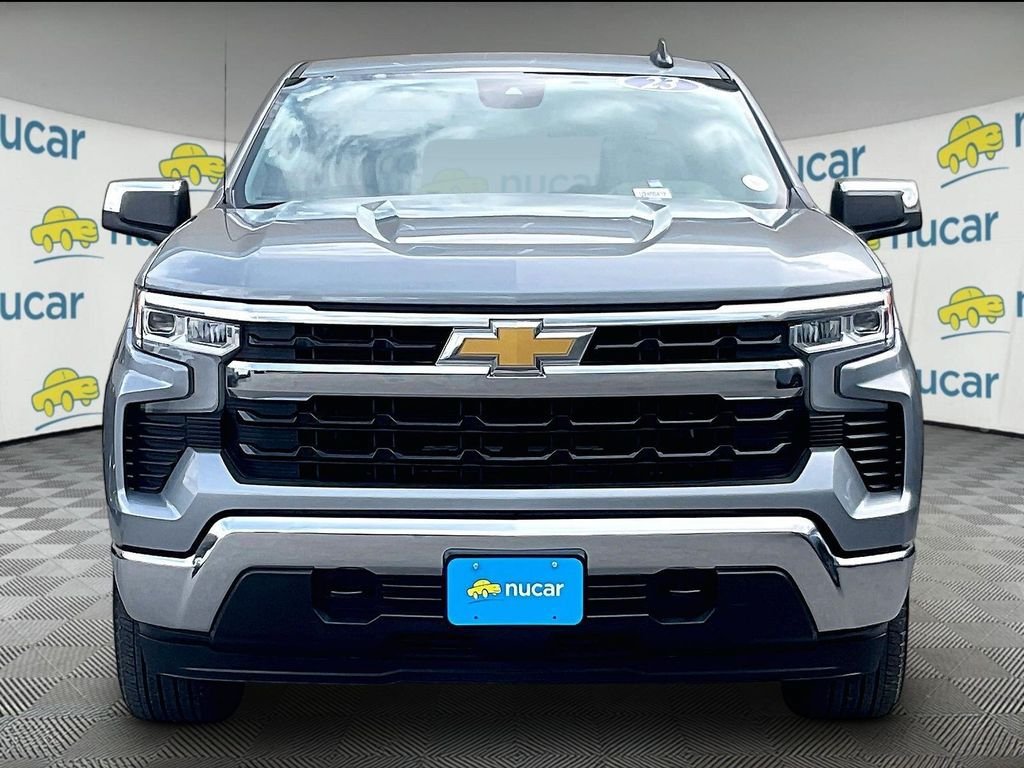 Used 2023 Chevrolet Silverado 1500 LT AWD/4WD image 2