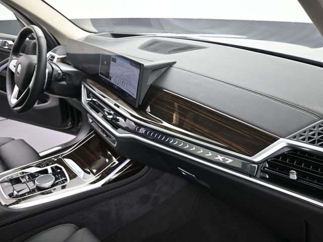 Used 2026 BMW X7 xDrive40i image 24