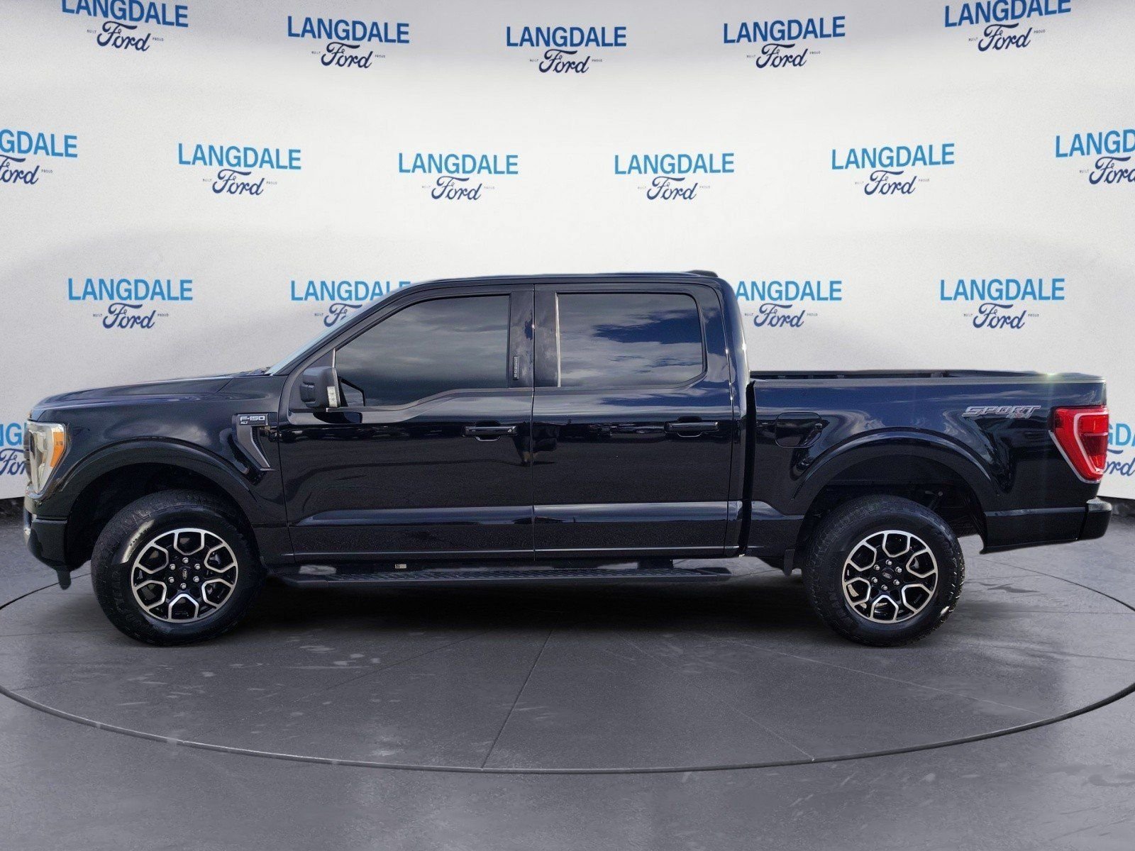 Used 2023 Ford F150 XLT w/ Equipment Group 302A High AWD/4WD image 10