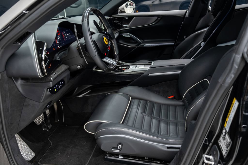 Used 2024 Ferrari Purosangue image 40