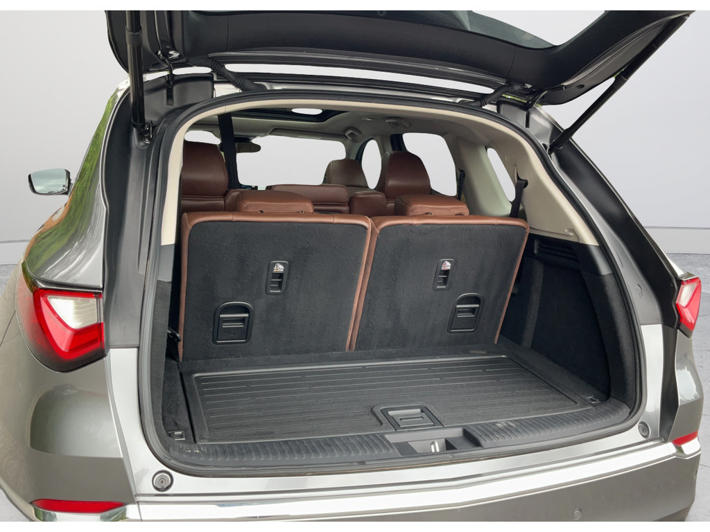 Used 2023 Acura MDX FWD w/ Technology Package image 18
