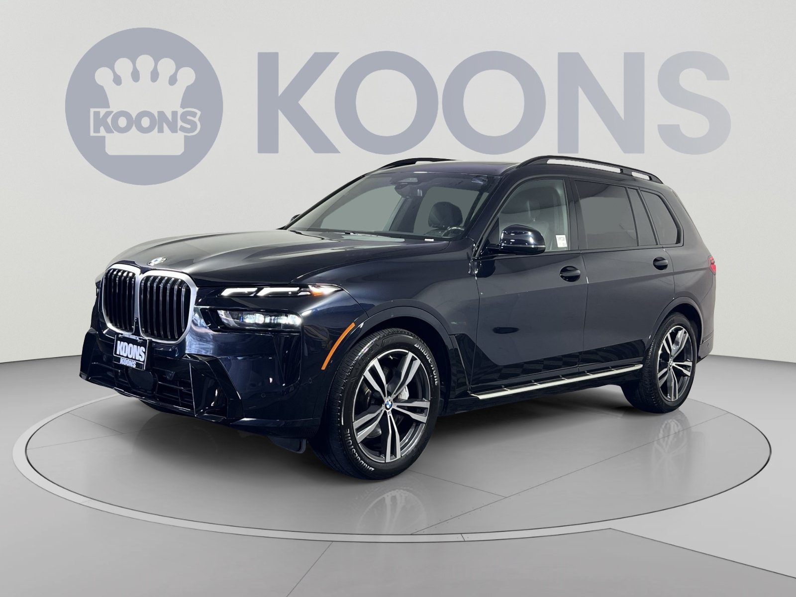 Used 2024 BMW X7 xDrive40i w/ M Sport Package AWD/4WD image 1