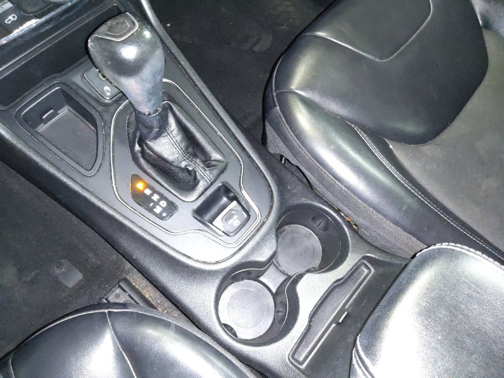 Used 2020 Jeep Cherokee Latitude Plus FWD image 26