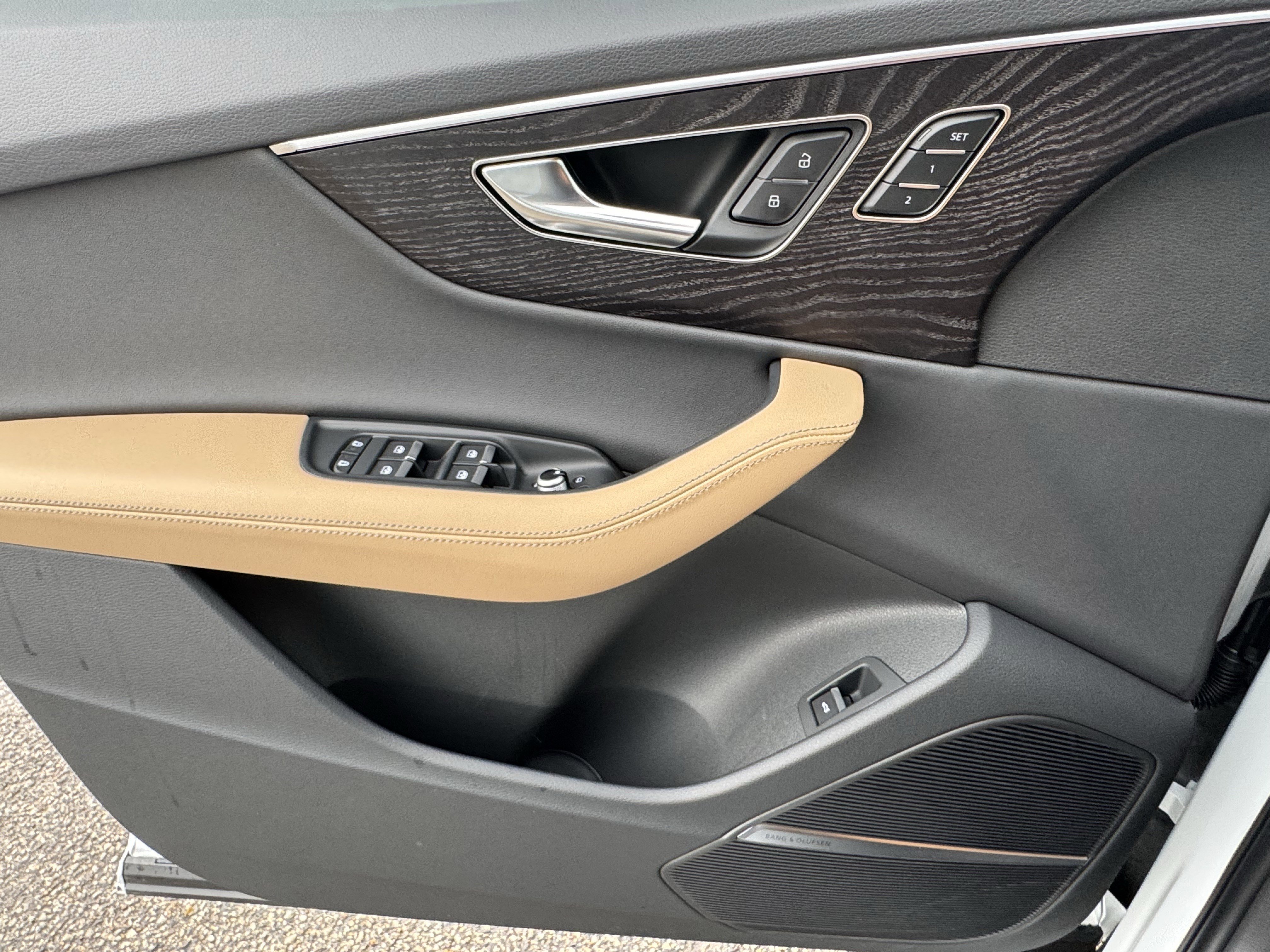 Certified 2025 Audi Q7 3.0T Prestige image 9