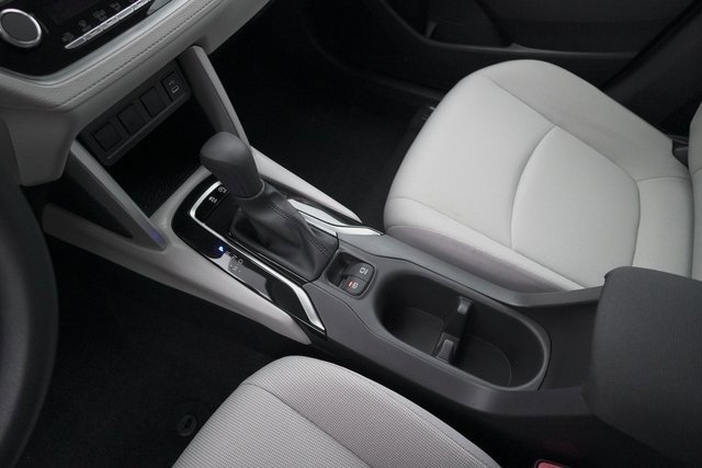 Certified 2025 Toyota Corolla Cross L image 33