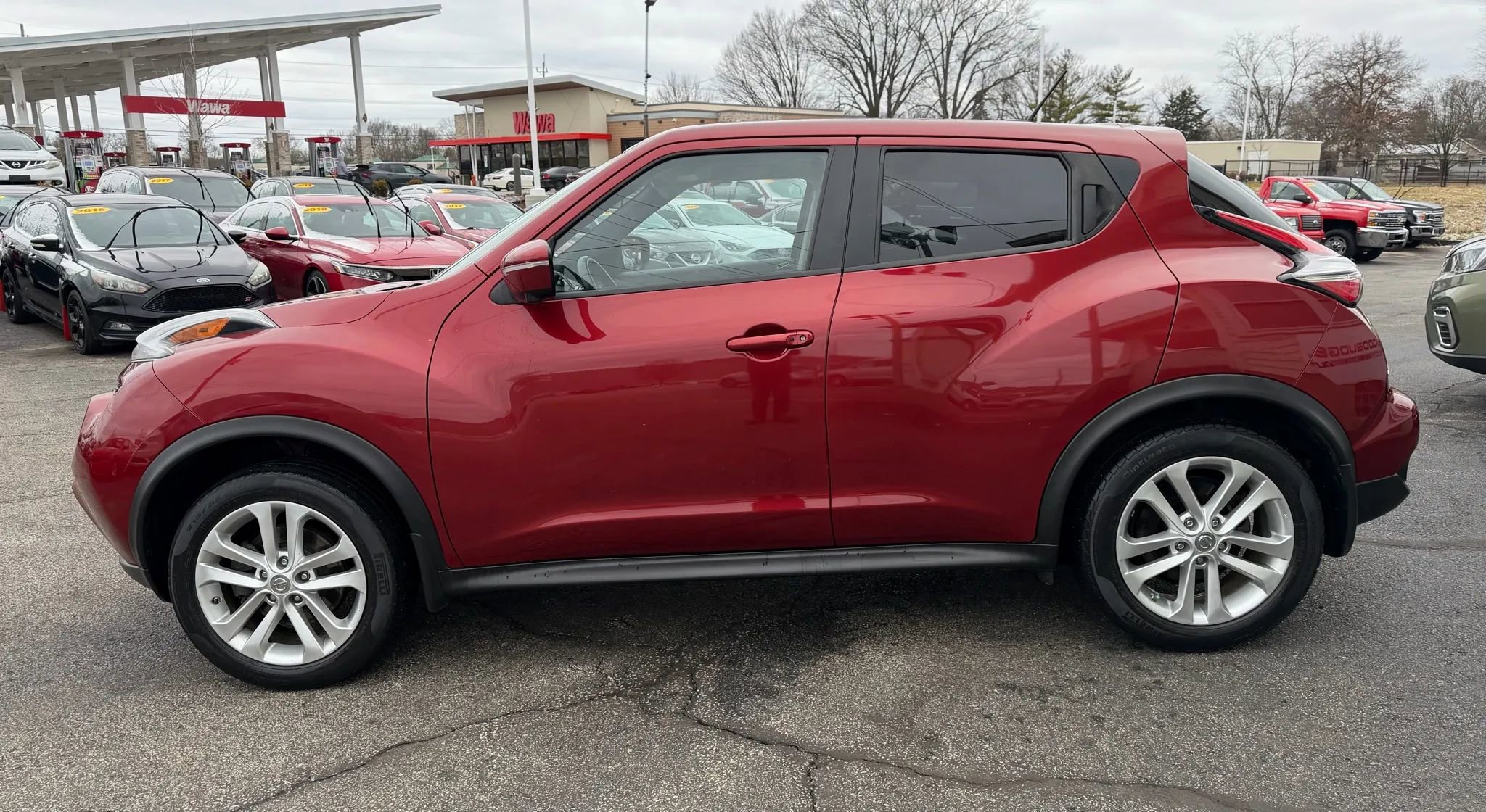 Used 2015 Nissan Juke SL image 2