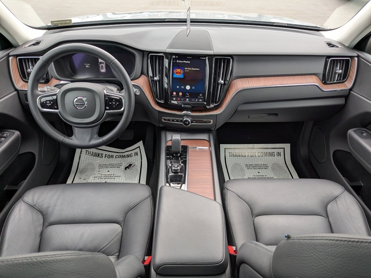 Used 2024 Volvo XC60 B5 Plus image 17