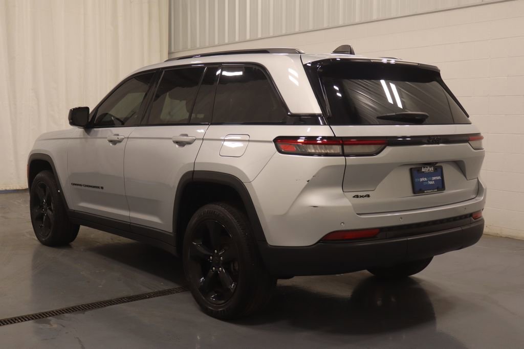 Certified 2023 Jeep Grand Cherokee Altitude image 7