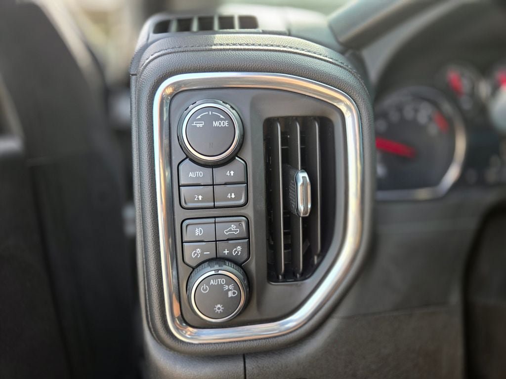 Used 2021 Chevrolet Silverado 1500 LT Trail Boss w/ Convenience Package II AWD/4WD image 27