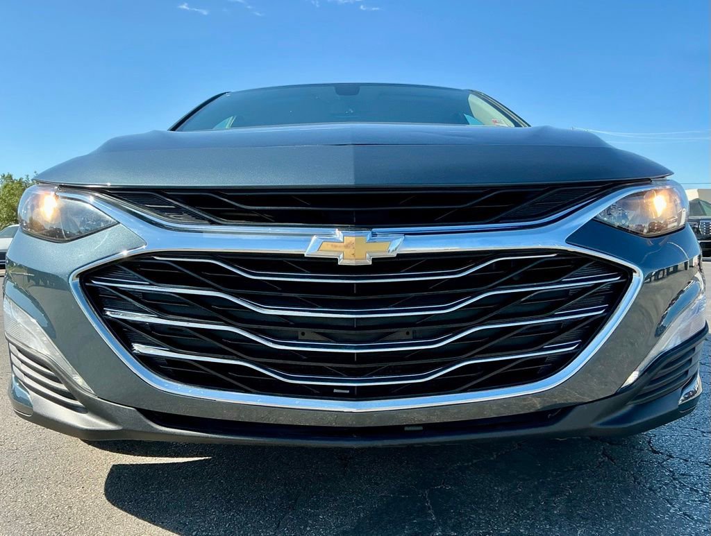 Used 2021 Chevrolet Malibu LT FWD image 9