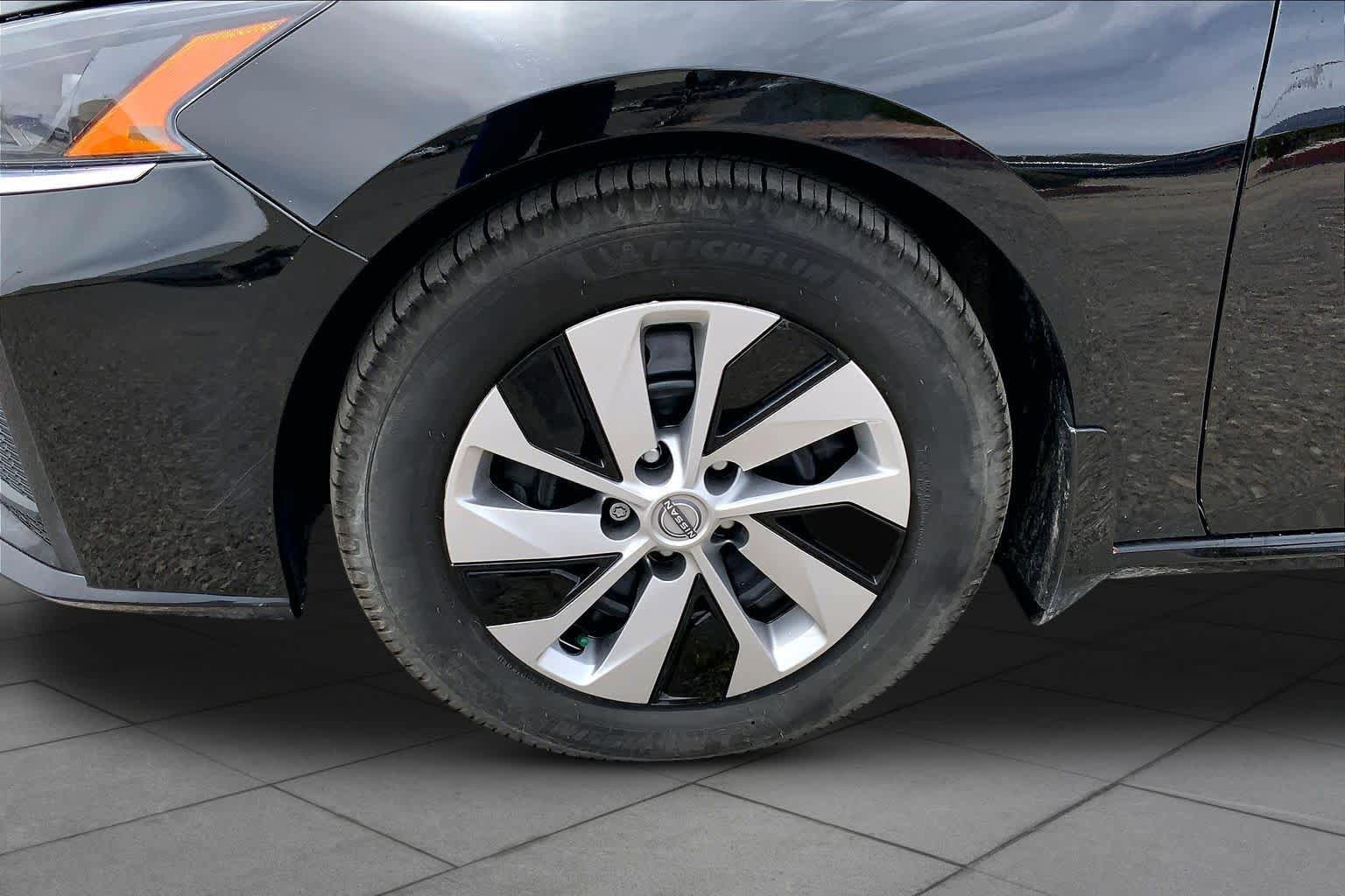 Used 2023 Nissan Altima 2.5 S FWD image 10