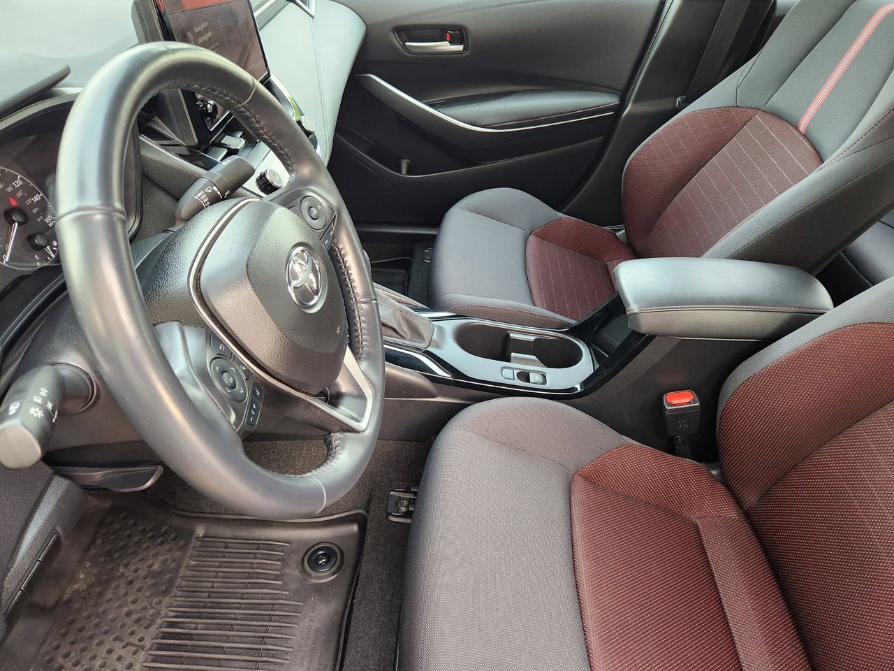 Used 2024 Toyota Corolla SE FWD image 12