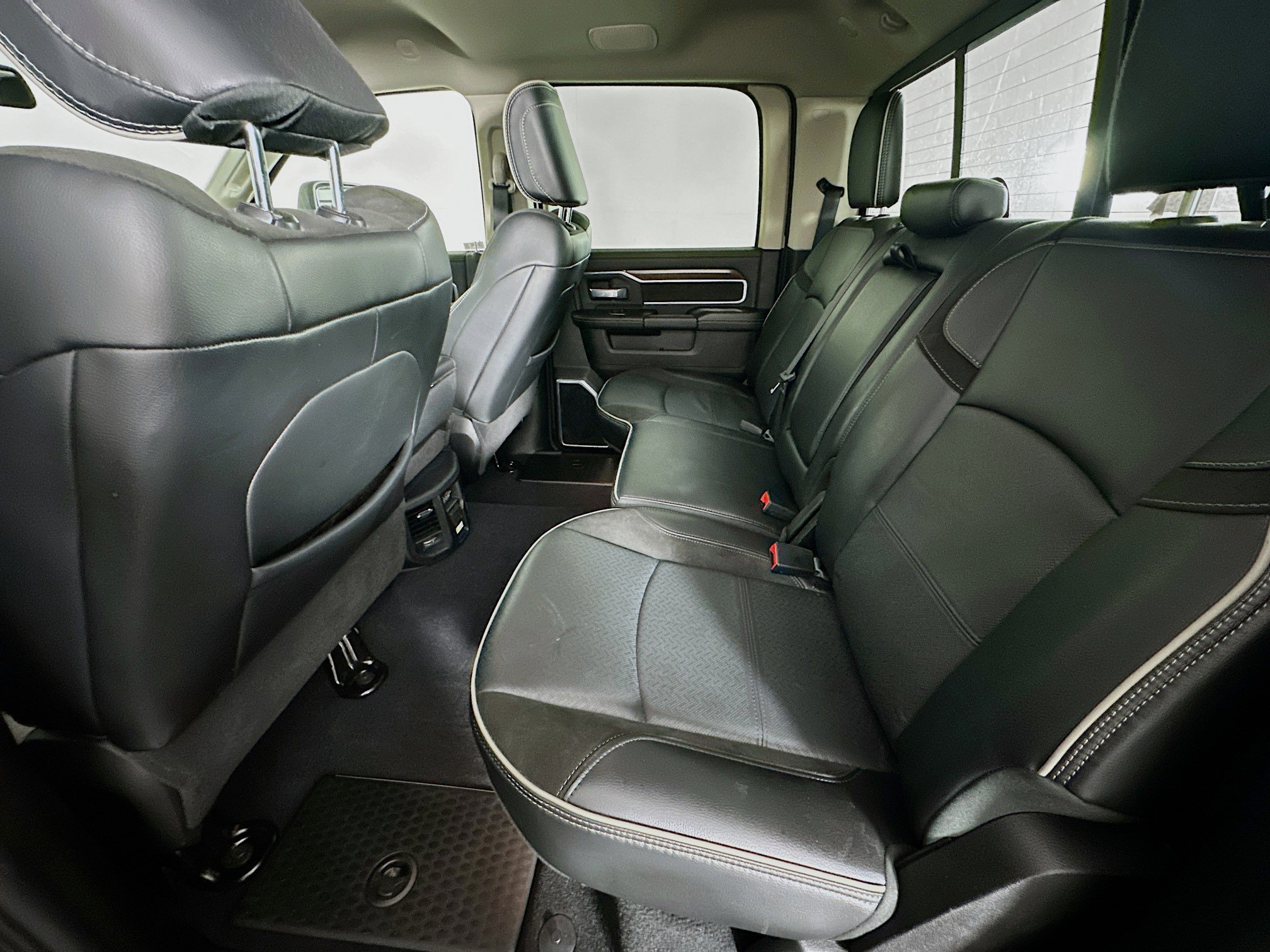 Used 2024 RAM 2500 Laramie image 28