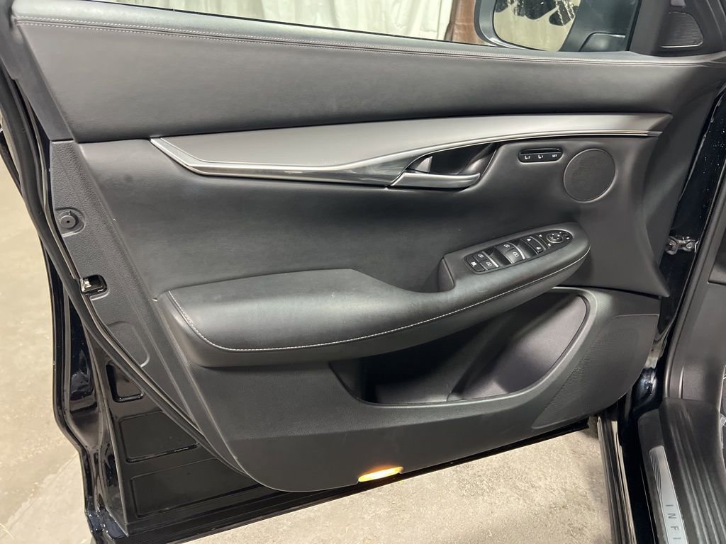 Used 2024 INFINITI QX50 Luxe image 20