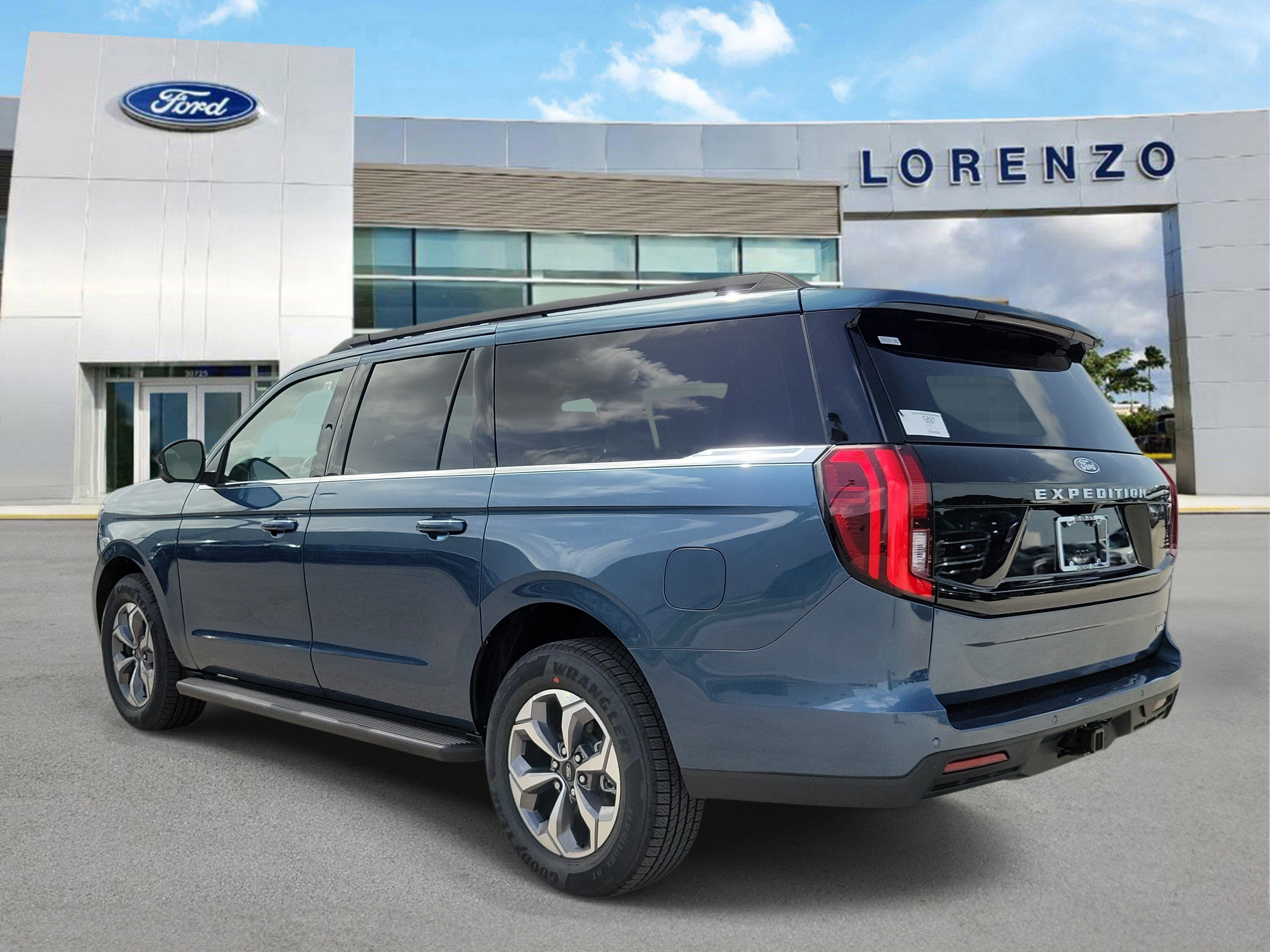 New 2027 Ford Expedition Max Active RWD image 6