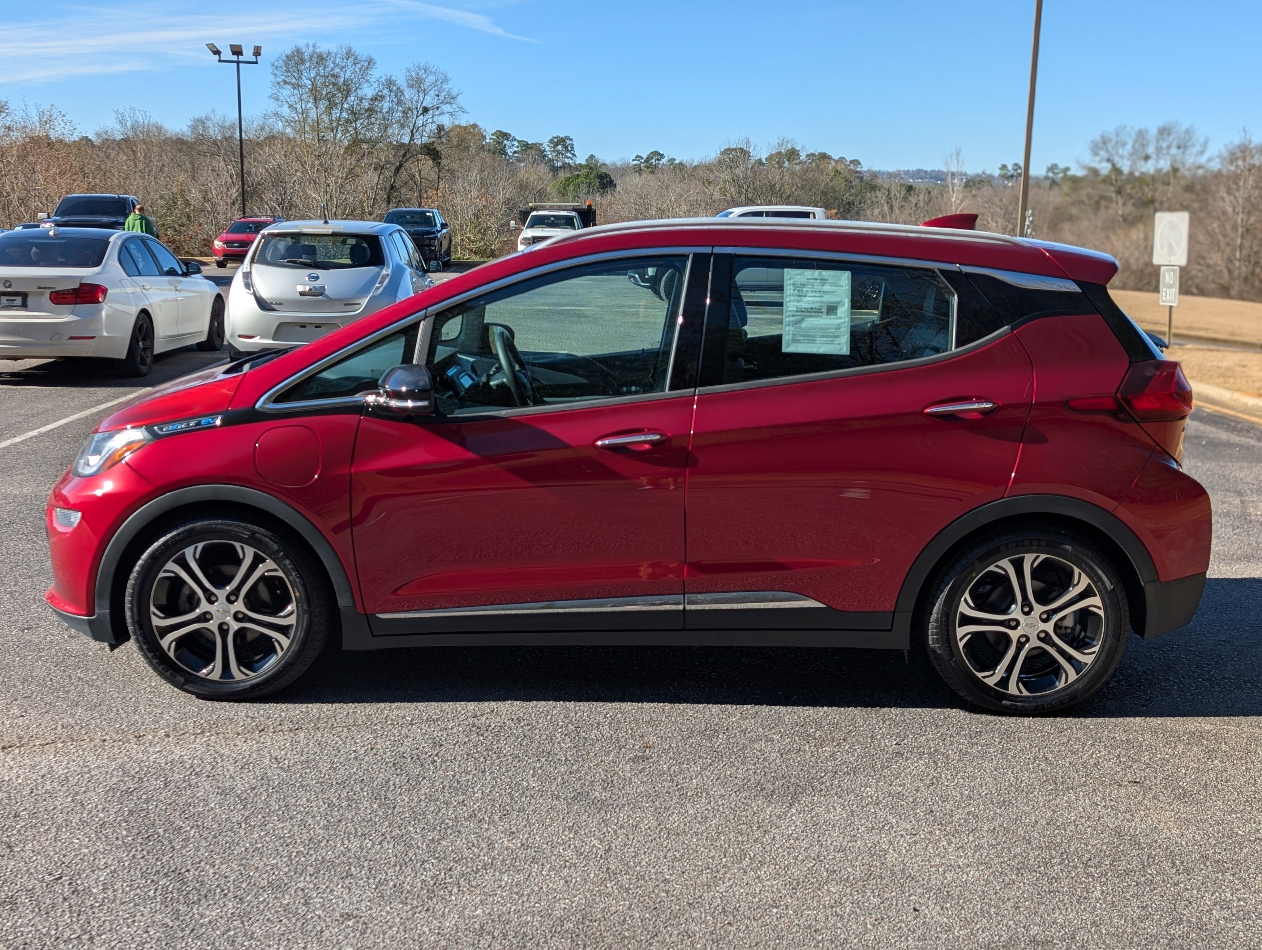 Used 2017 Chevrolet Bolt Premier w/ Driver Confidence II Package image 6